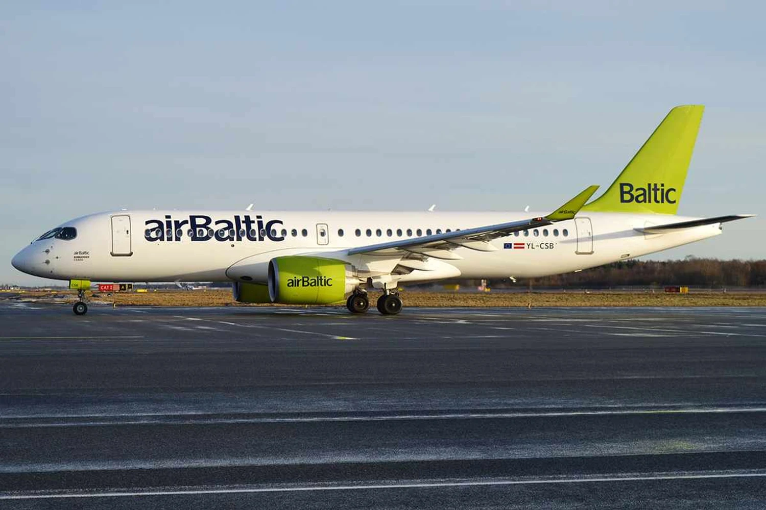 airBaltic A220