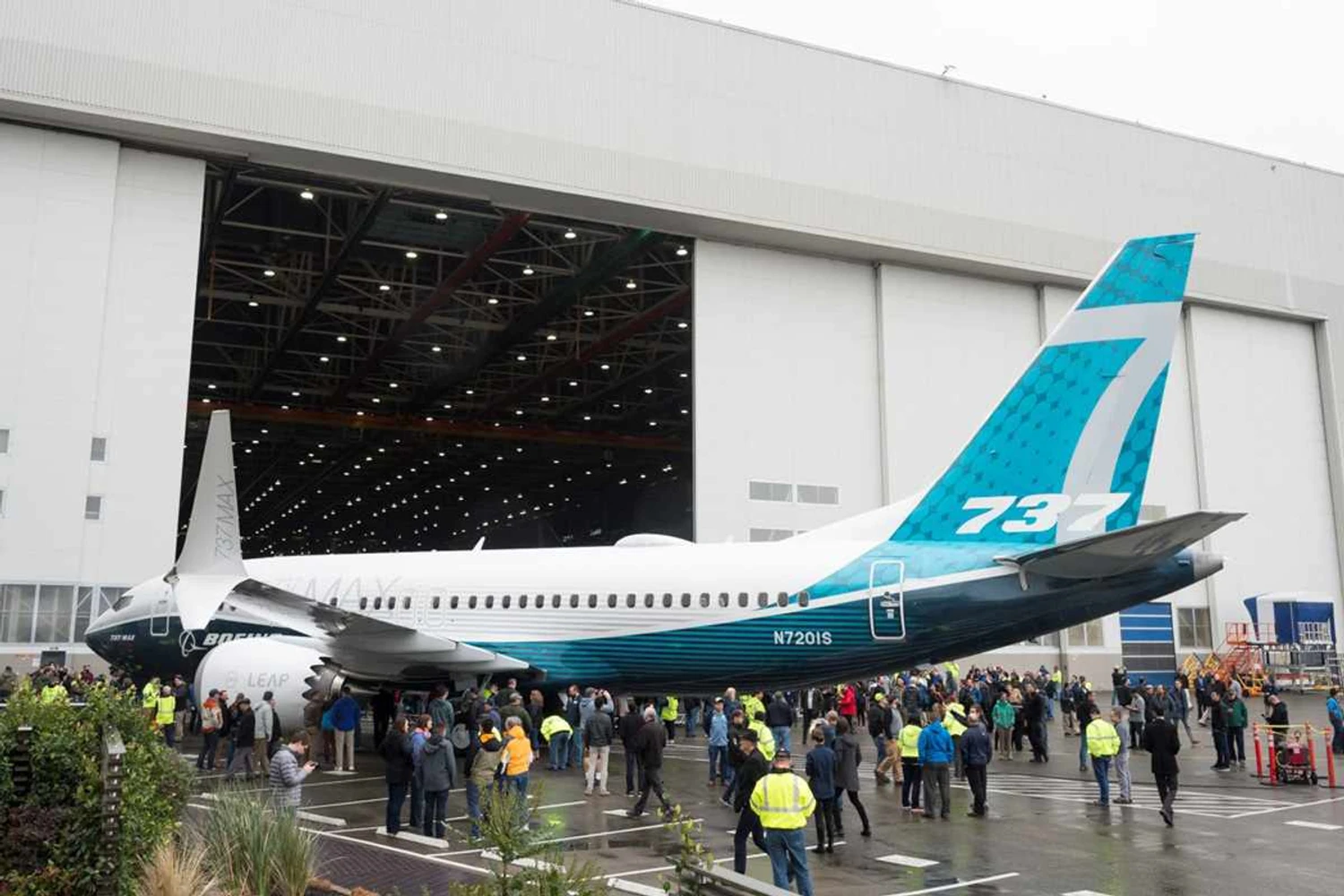 Boeing 737 MAX 7 roll out