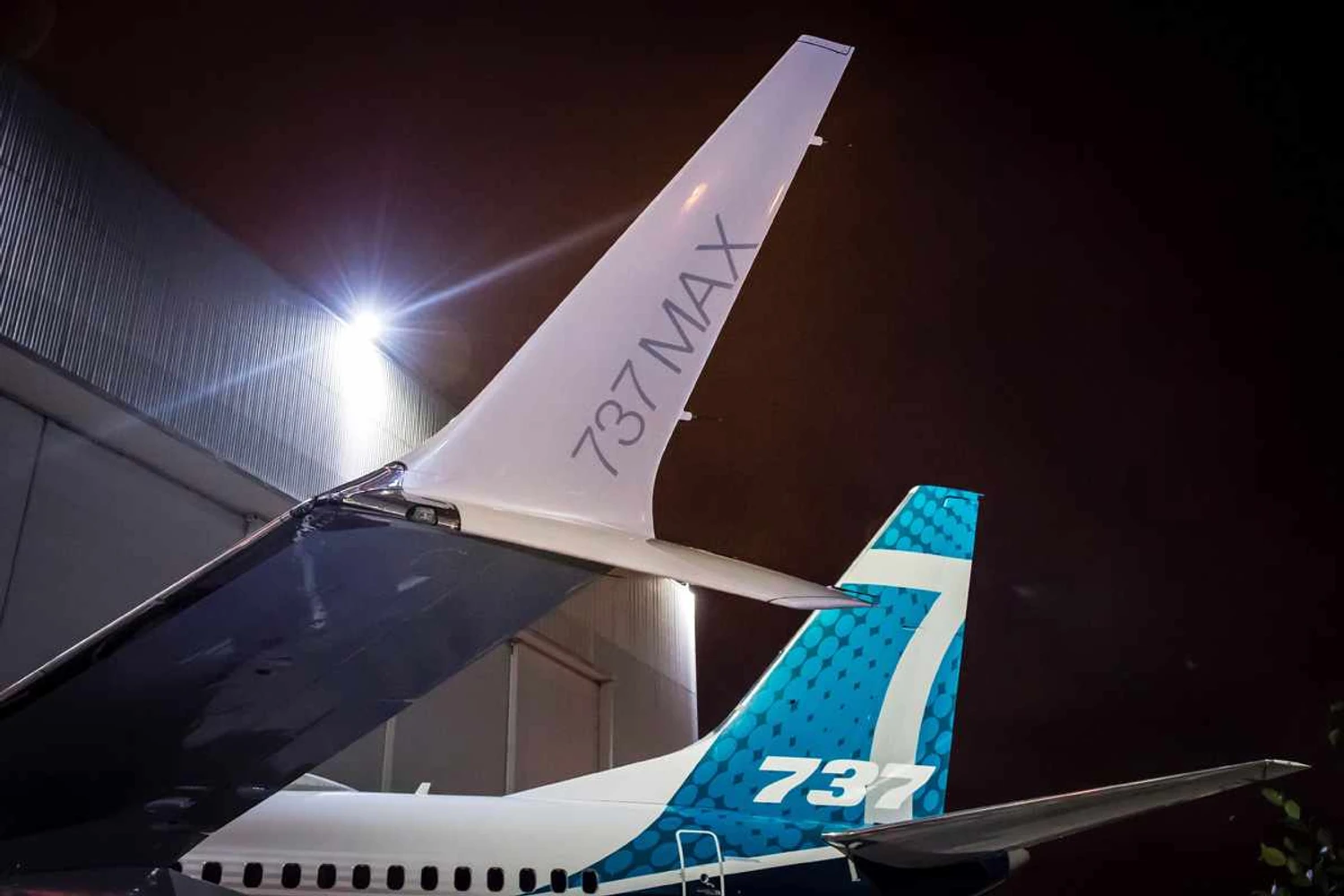 Boeing CEO fall pivot, 737 MAX has no deadline to return to service (Boeing)