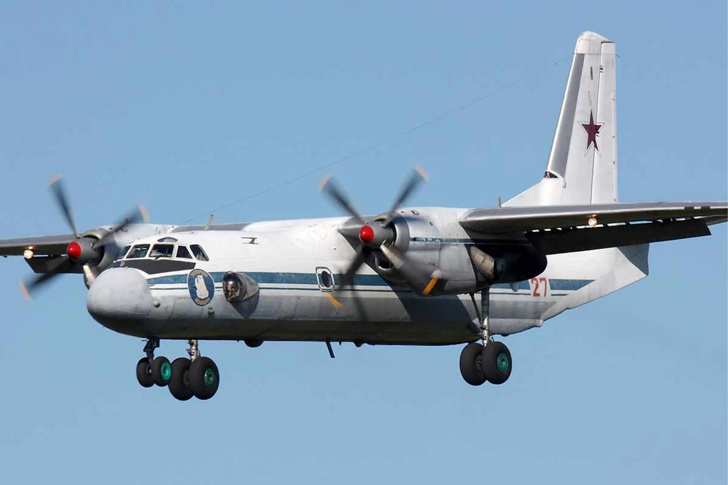 Antonov An-26: more than a hundred of the versatile turbo-propeller continues to operate in Russia (Igor Dvurekov / Wikimedia)