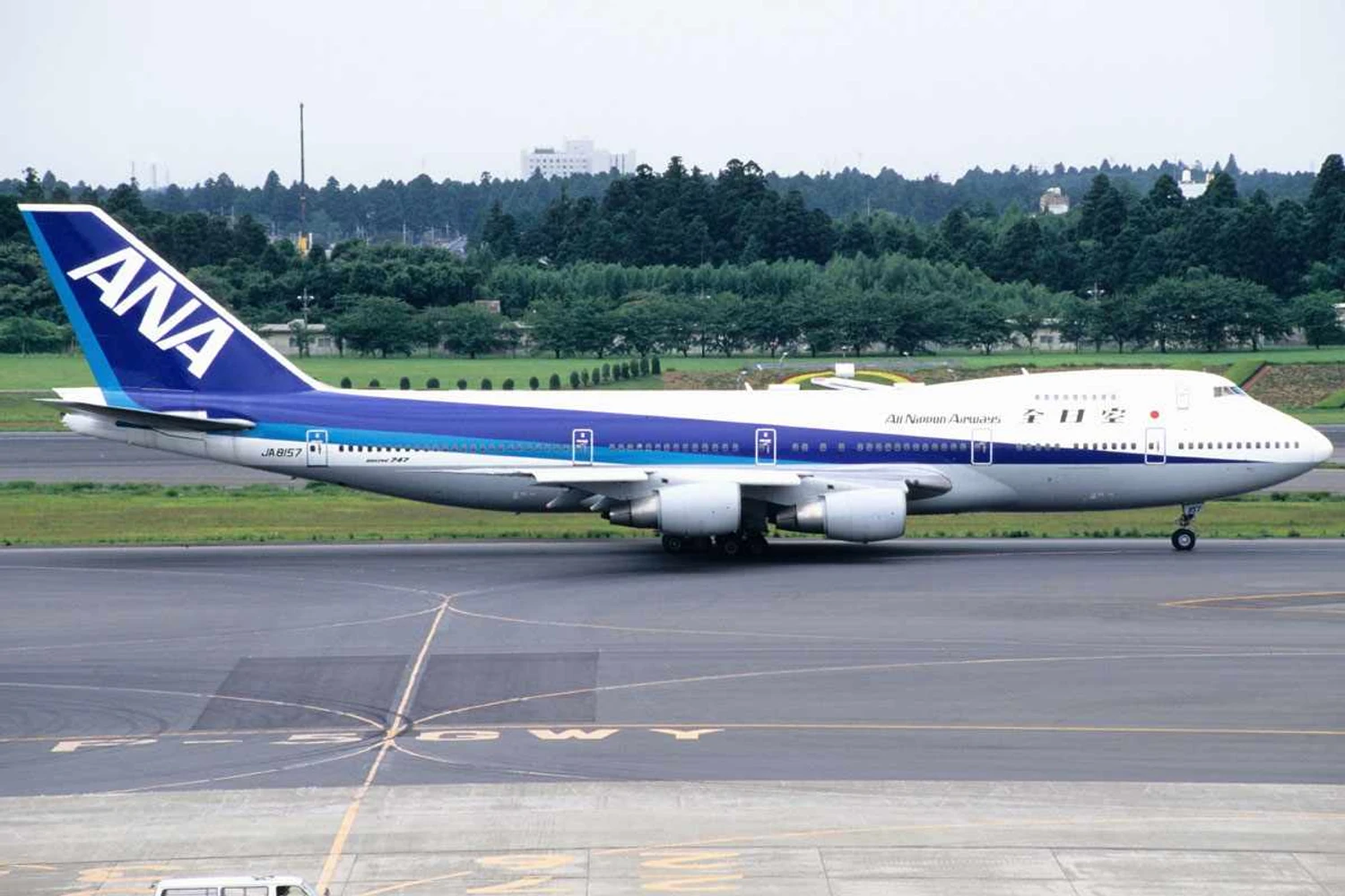Japanese airlines like ANA flew with the Boeing 747SR, for short routes (Yonezawa-Shi)