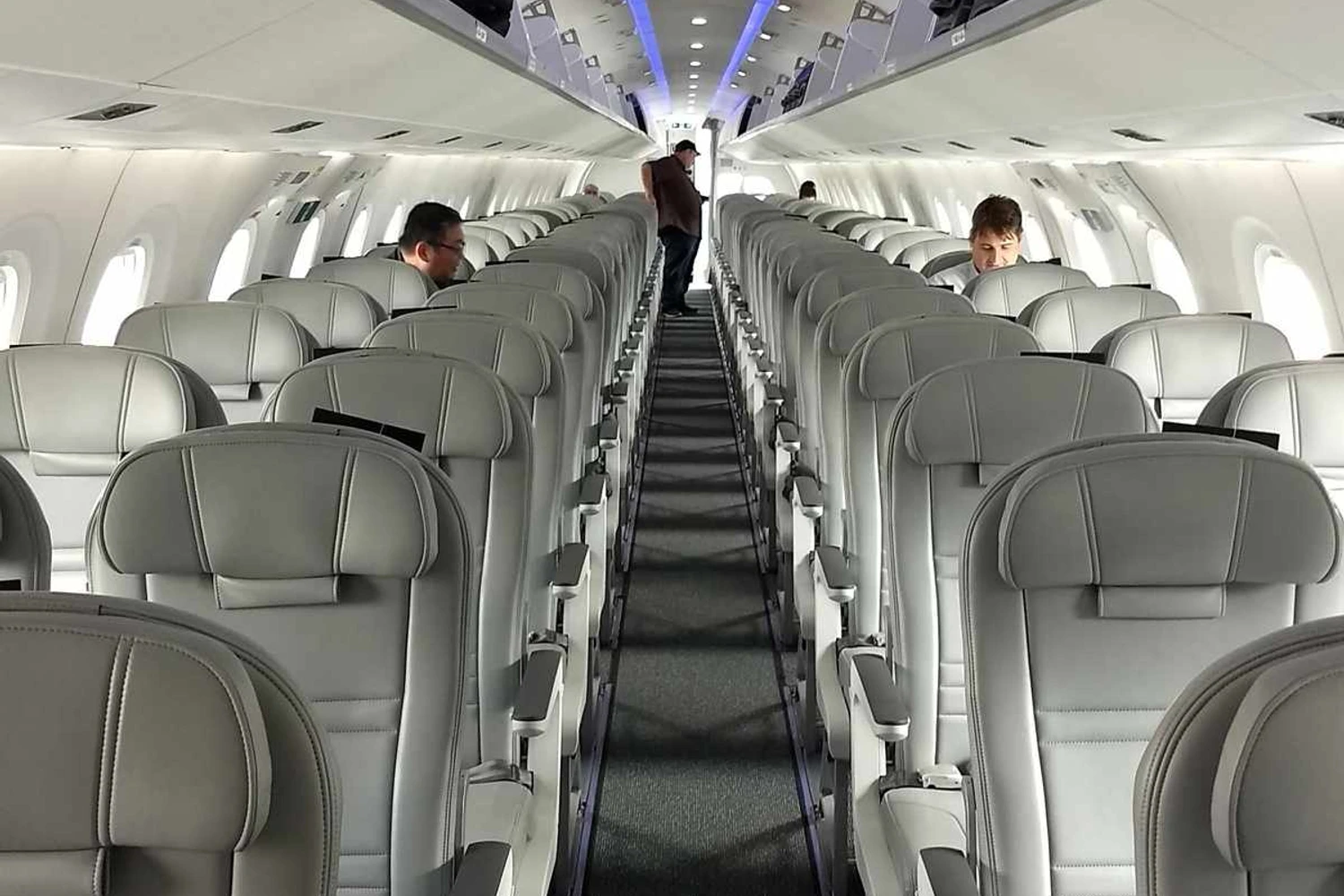 E195-E2 cabin (Rodrigo Ribeiro)