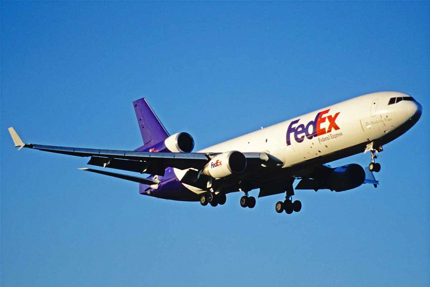 Unlike UPS, FedEx reiterates plans to resume MD-11F cargo flights
