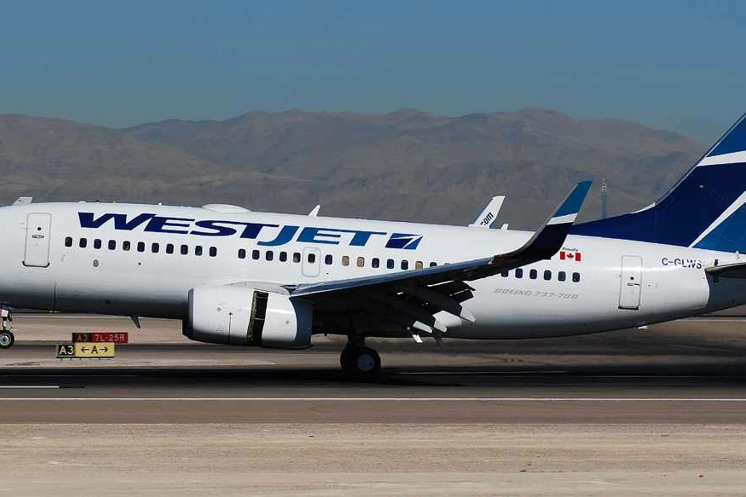 Boeing 737-700 of WestJet
