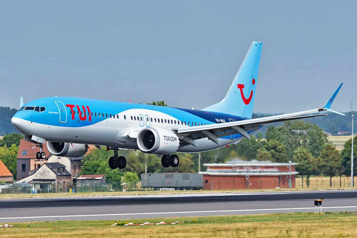 TUIfly 737 MAX 8 (Gerard van der Schaaf/CC)