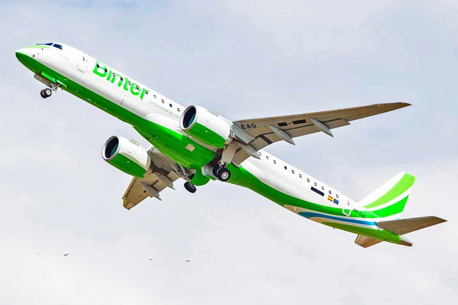 Binter Canarias E195-E2 (Embraer)
