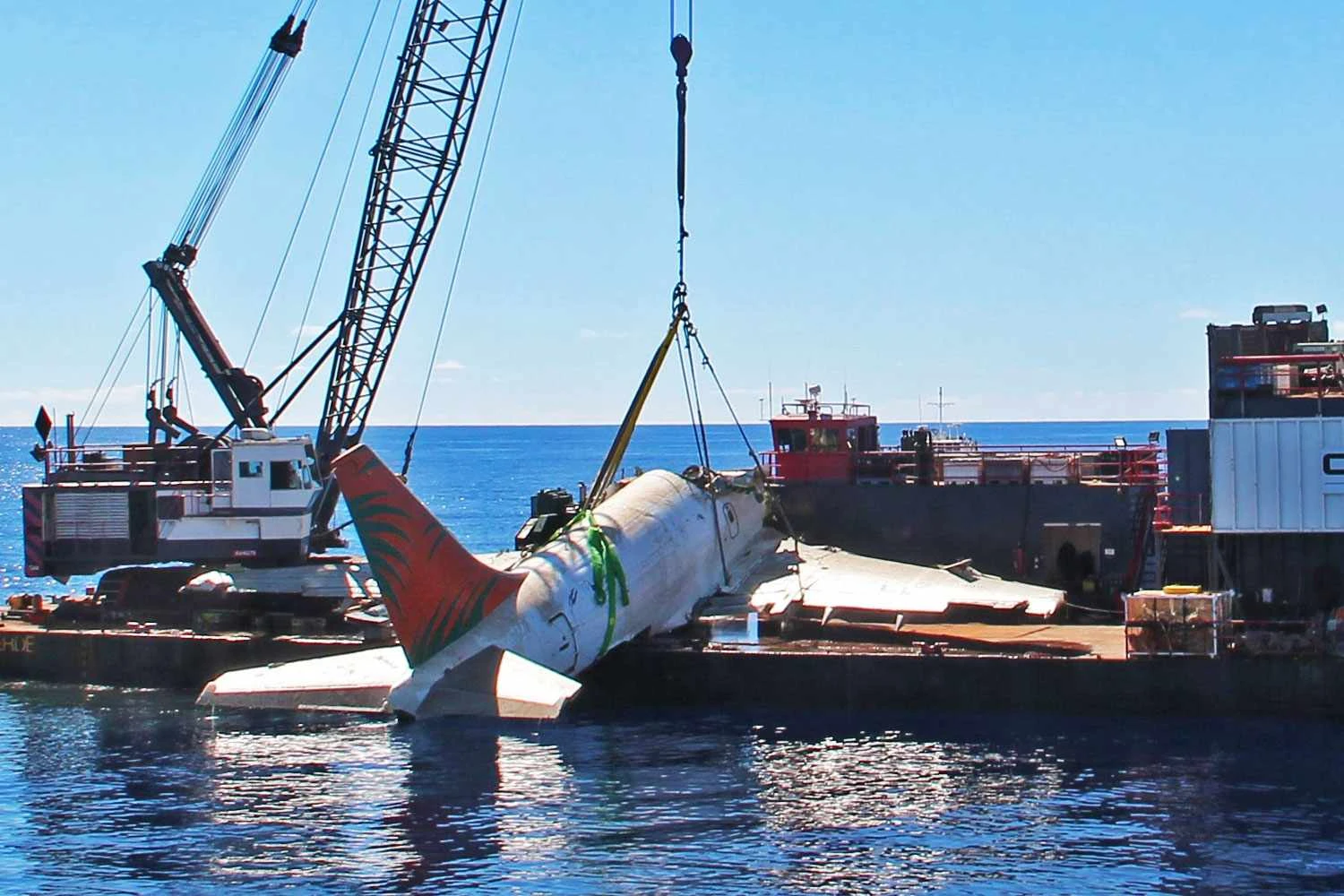 NTSB recovers Boeing 737 crashed at sea in Hawaii - Air Data News