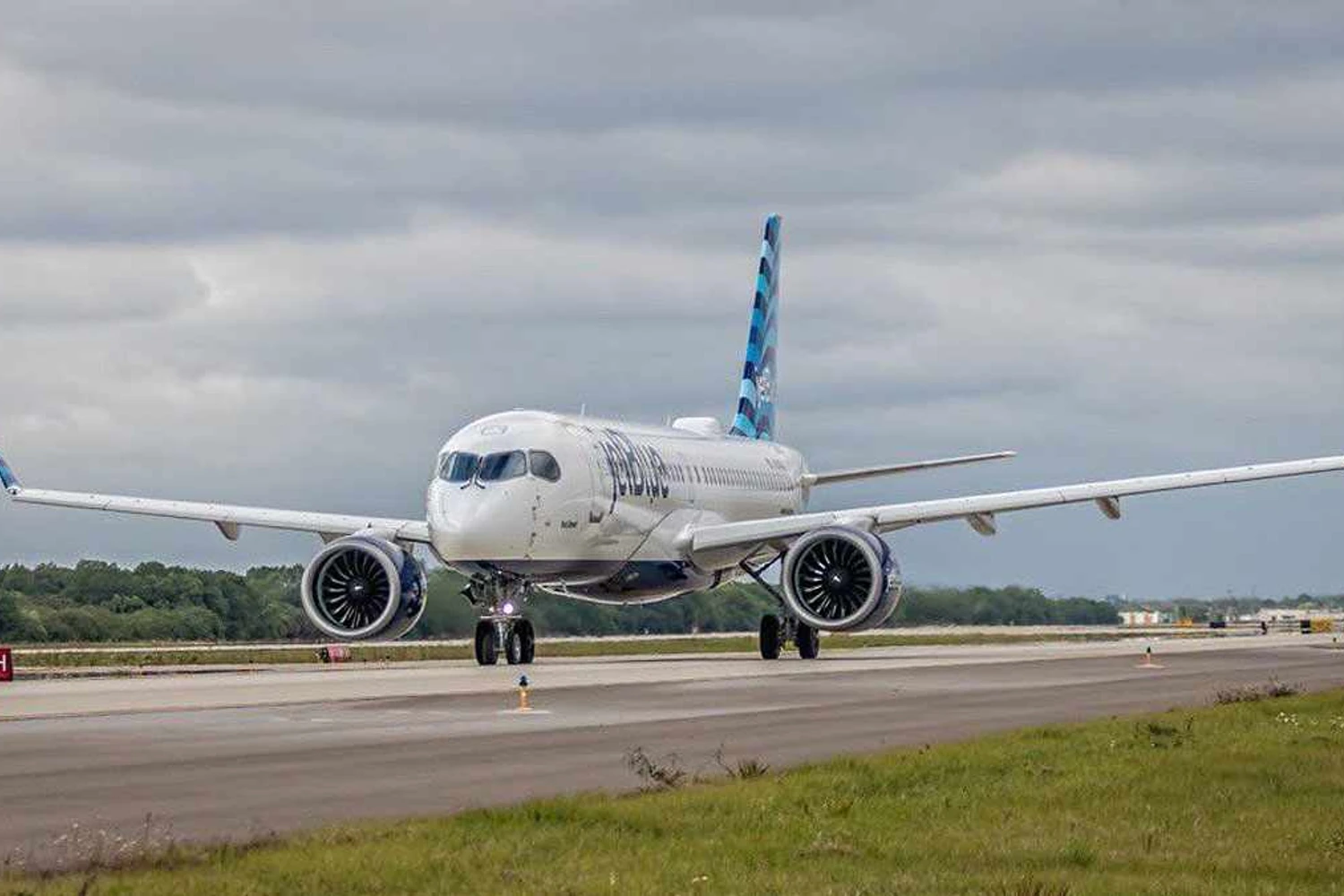 A220 JetBlue (Tampa Airport)