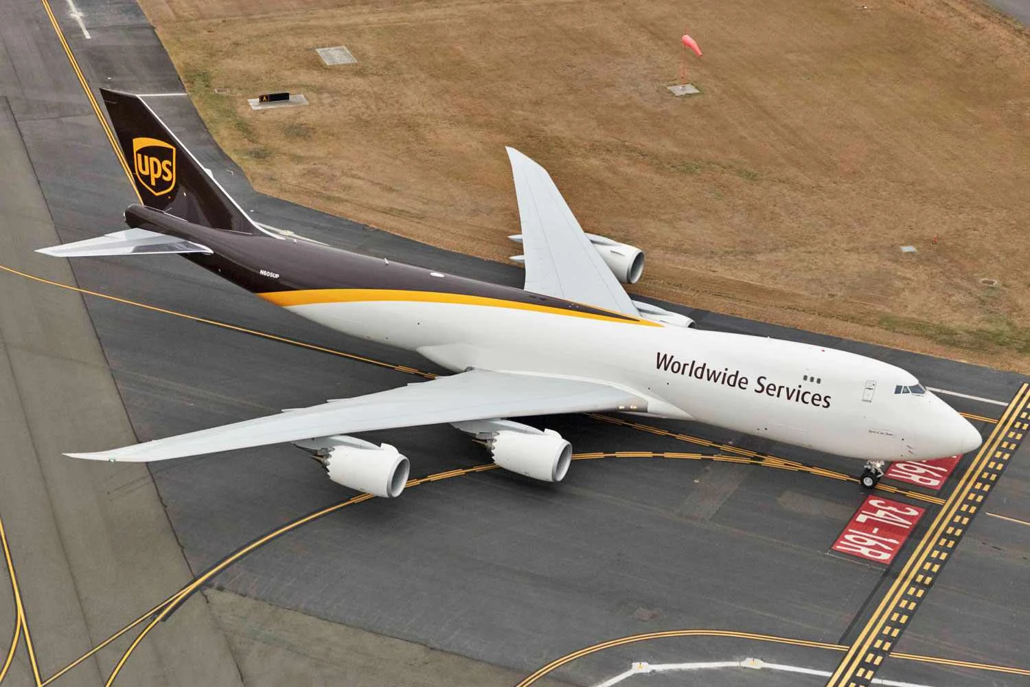 747-8F (UPS)