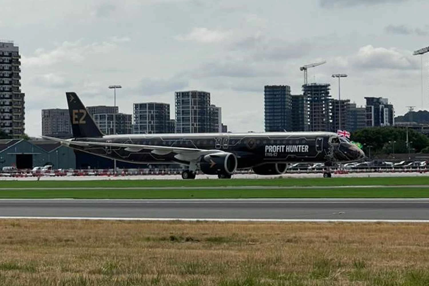 E195-E2 at London City Airport (Embraer)