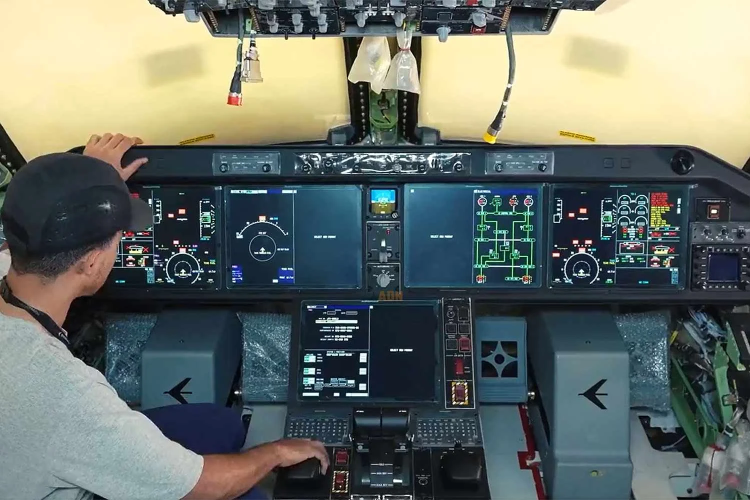 Hungary's KC-390 was powered on for the first time by Embraer