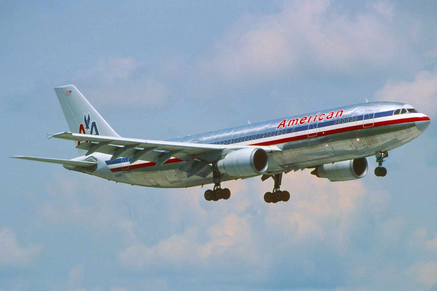 American Airlines A300-600R (Aero Icarus)