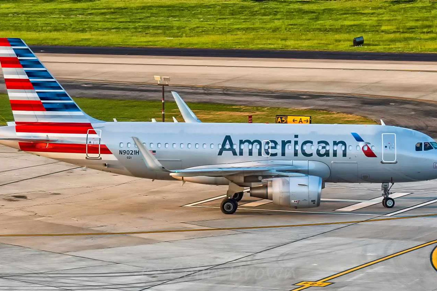 American Airlines Airbus A319 (Colin Brown Photography)