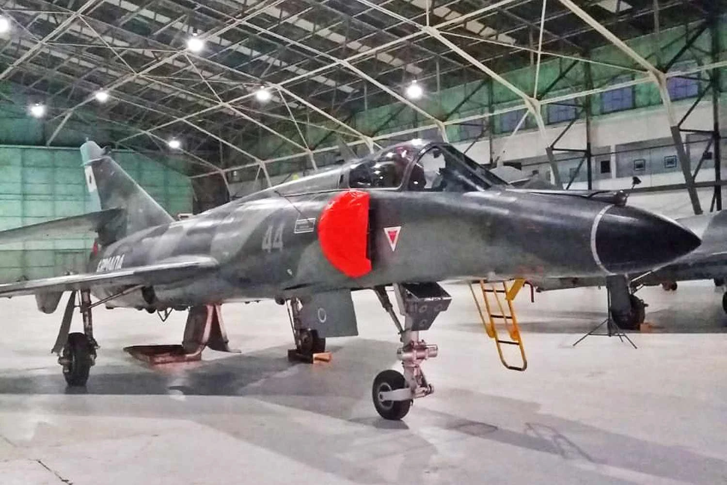 Argentina renuncia a devolver al servicio los cazas Super Étendard