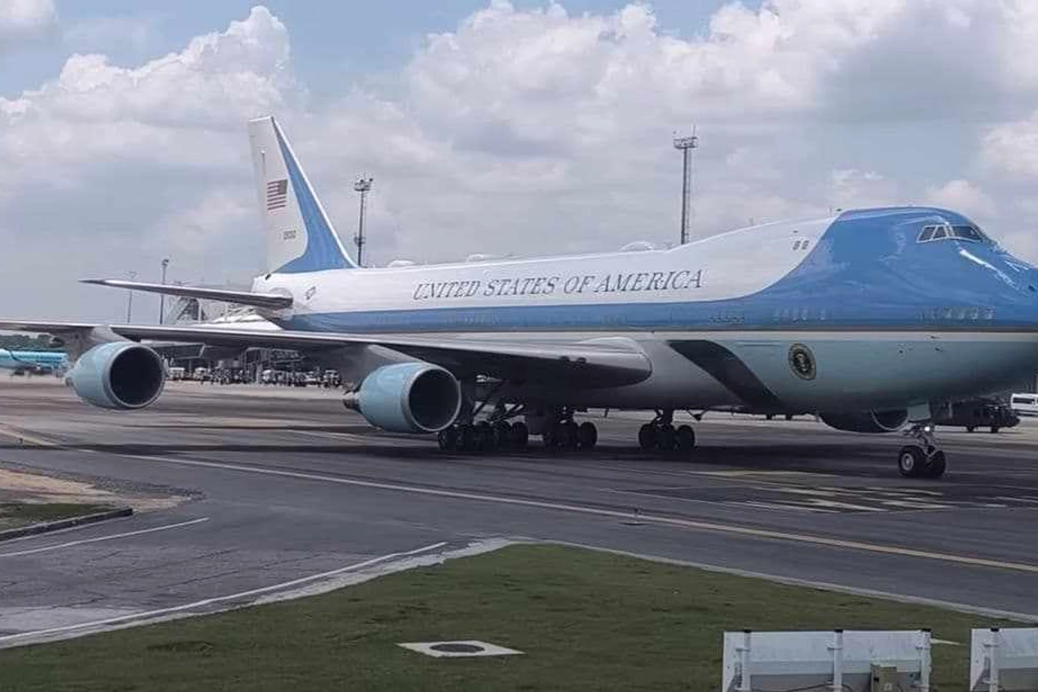 Air Force One VC-25A (Aviação Amazônia)