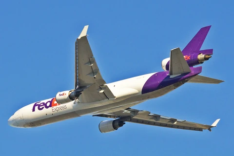 FedEx plans MD-11 freighter return in May - reports