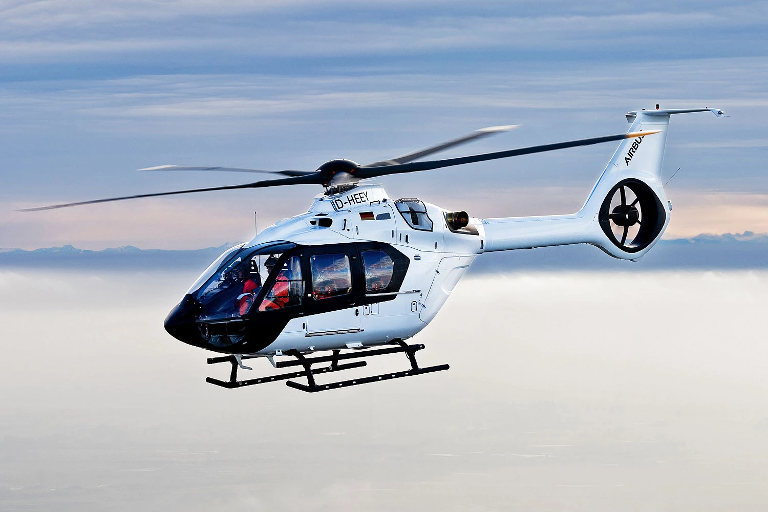Airbus launches the H140, its new 3-tonne twin-engine helicopter