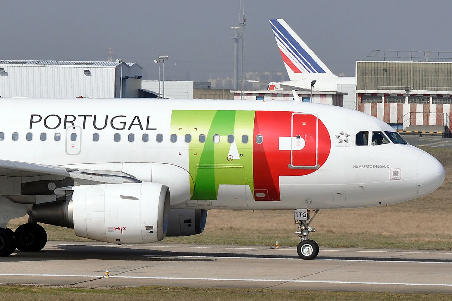 Air France-KLM submits bid for stake in TAP Air Portugal