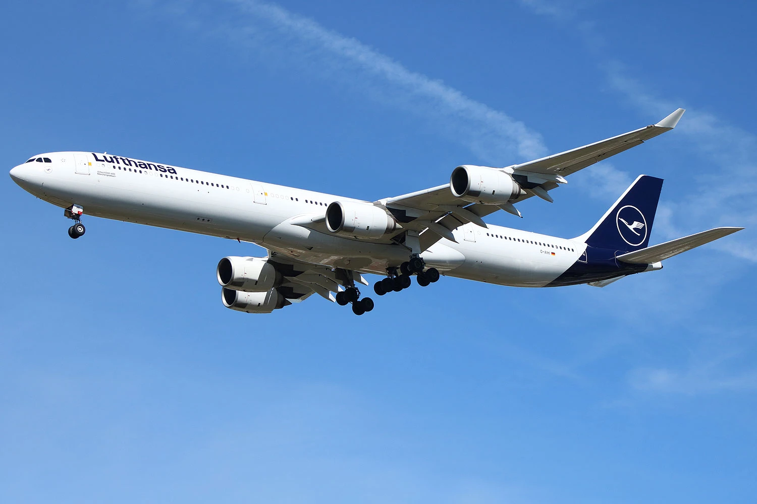 Lufthansa A340-600 (Arthur Chi Yen)