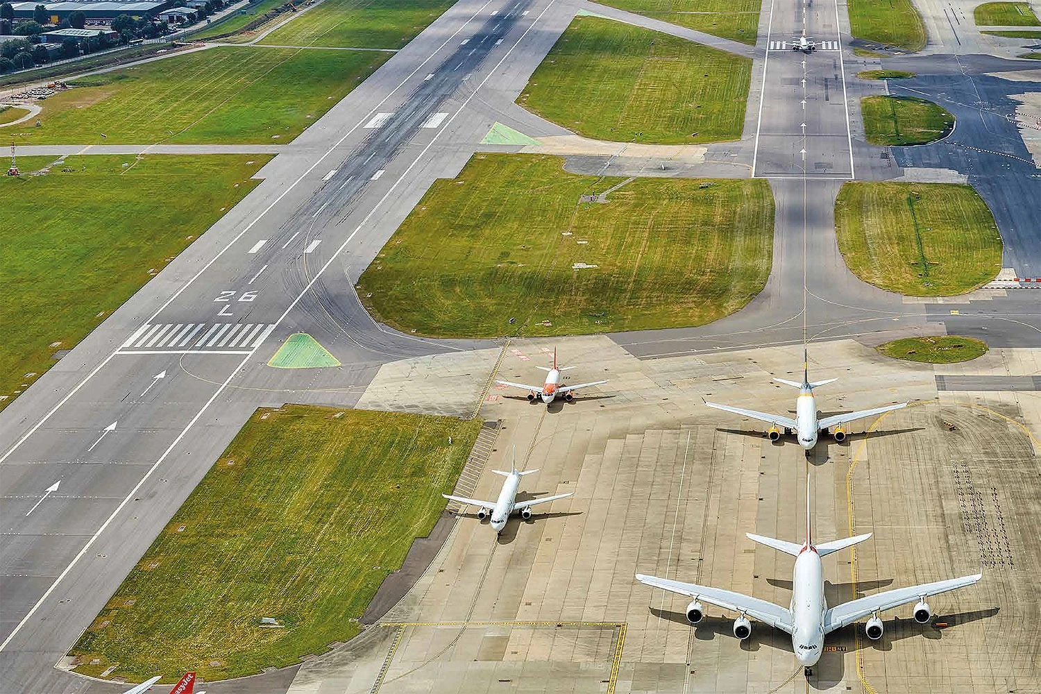 UK Government Approves Second Runway at Gatwick Airport