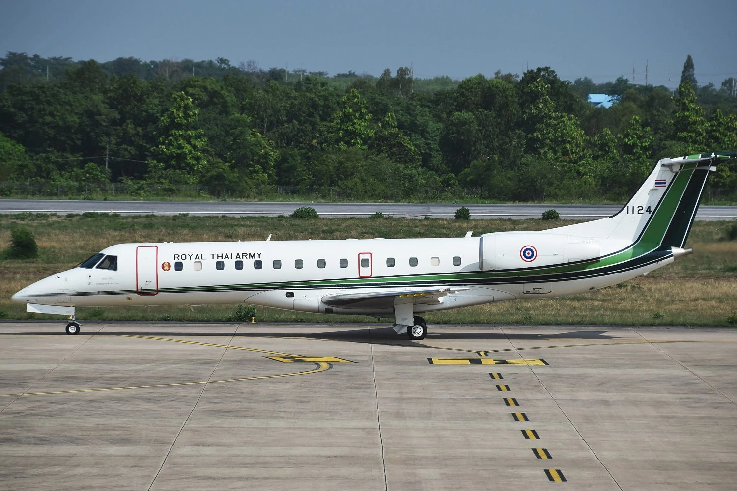 Embraer discusses local ERJ135 support arrangement with Thai Aviation Industries