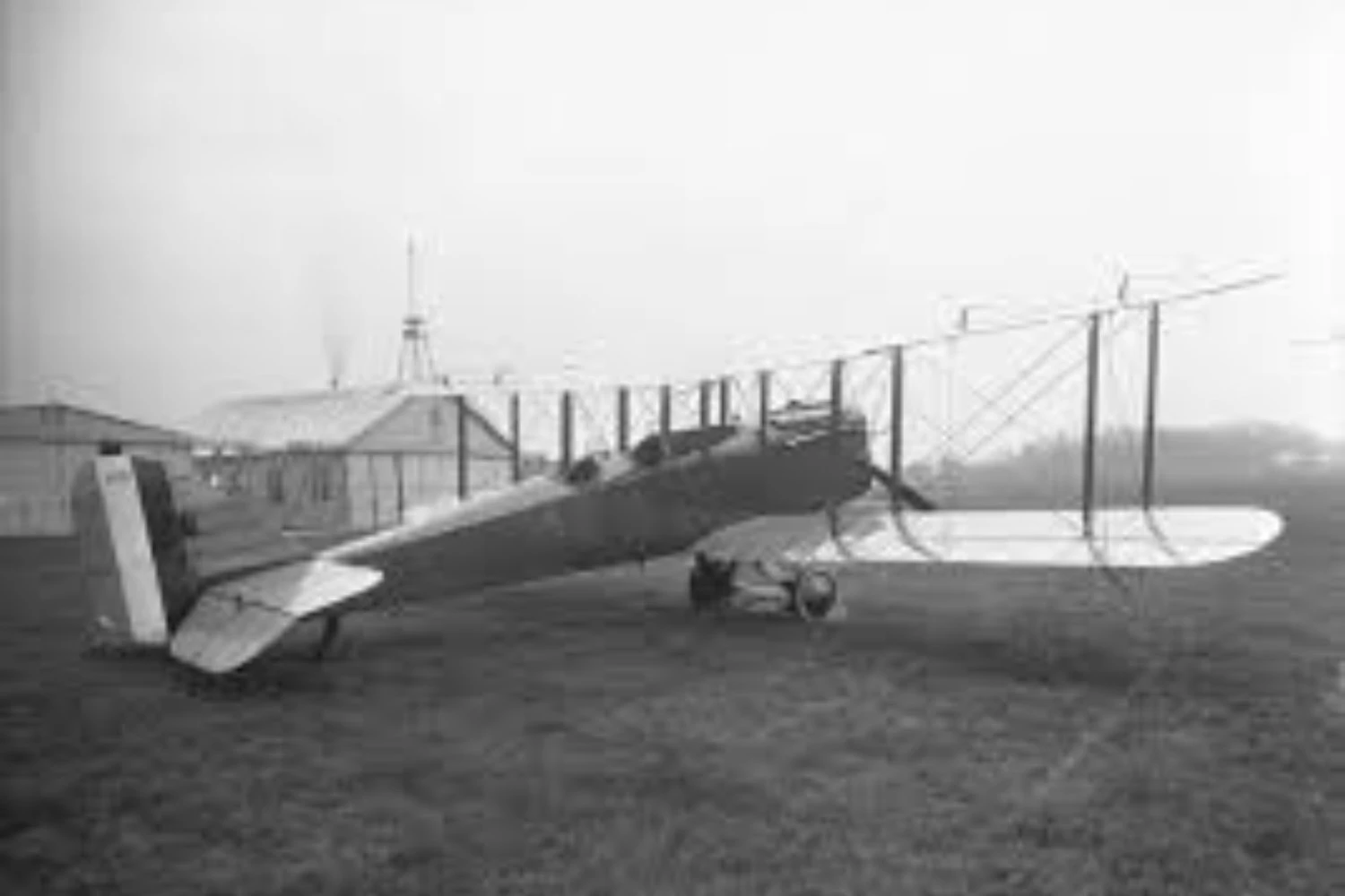 DH-4 biplane
