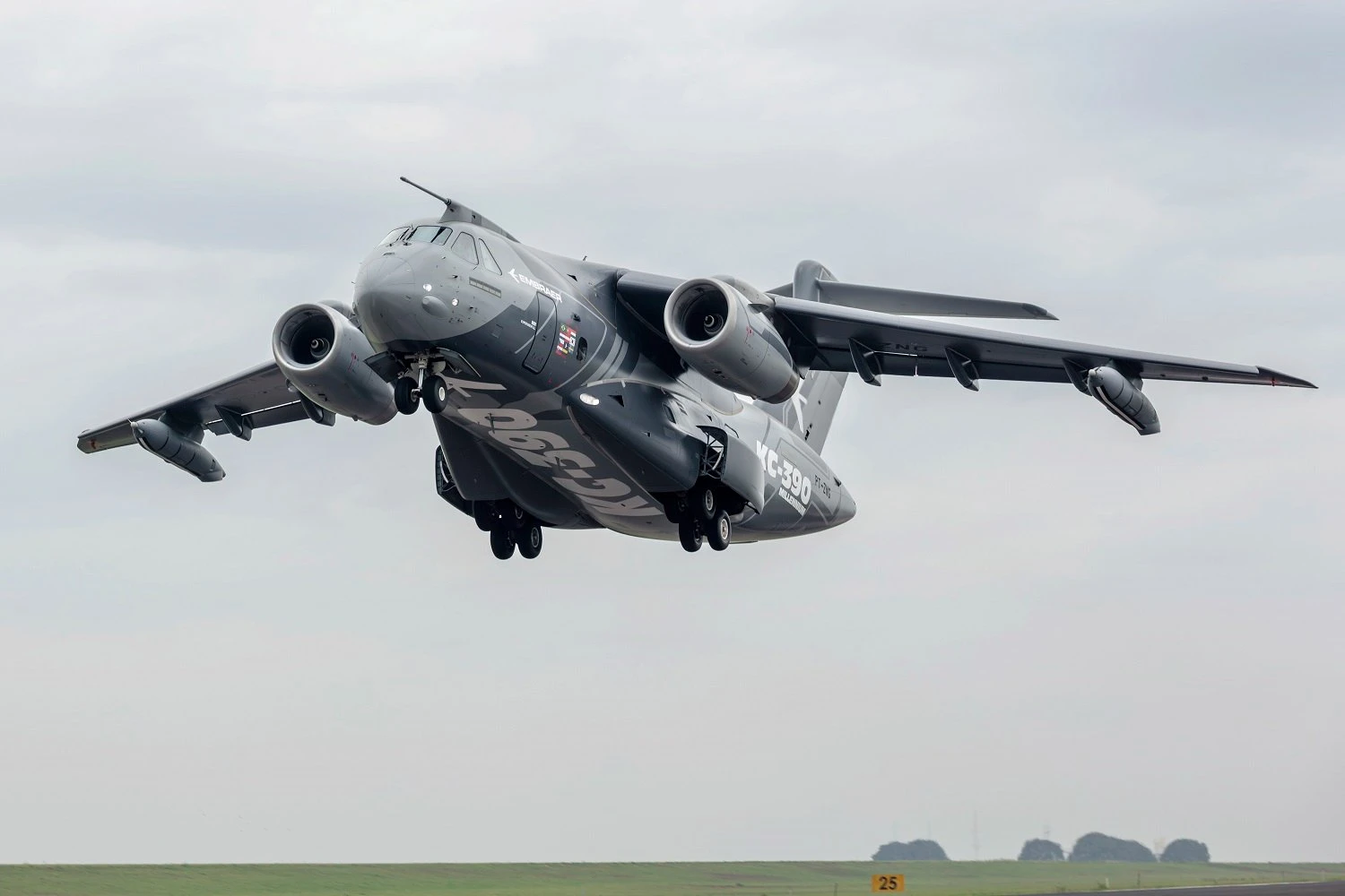 KC-390 Millennium (Embraer)