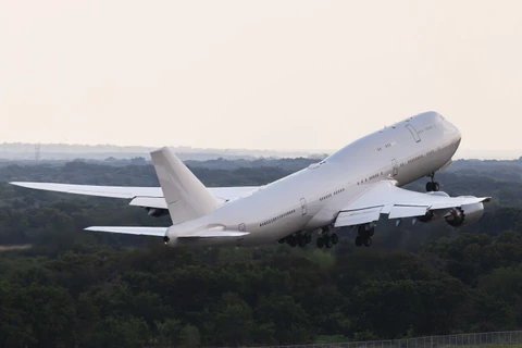 Modified Qatari 747-8 completes testing for interim Air Force One role