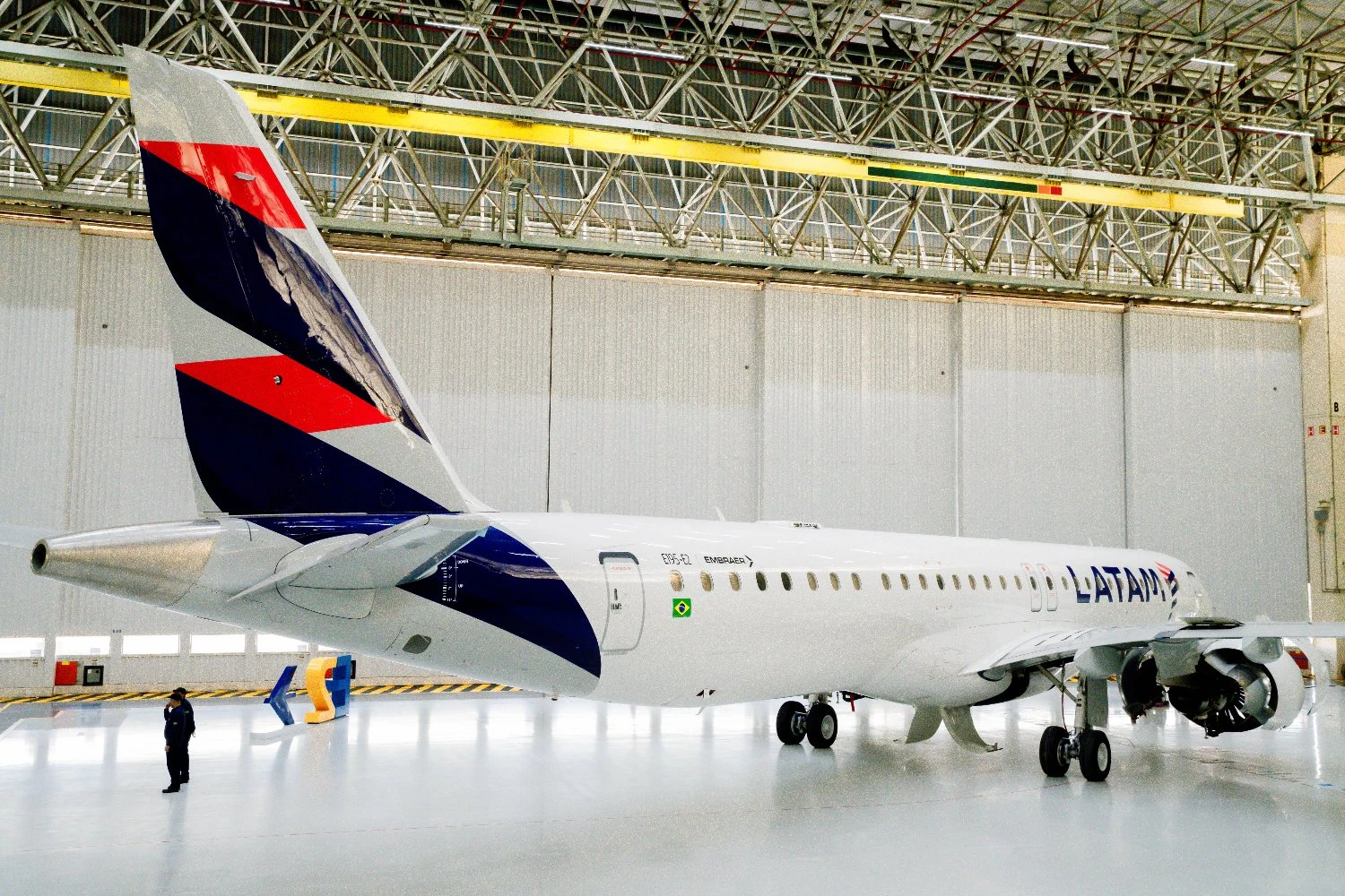 LATAM first E195-E2