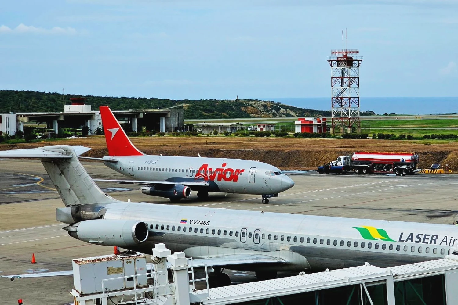 Simon Bolivar Airport in Caracas | CARACAS AIRPORT