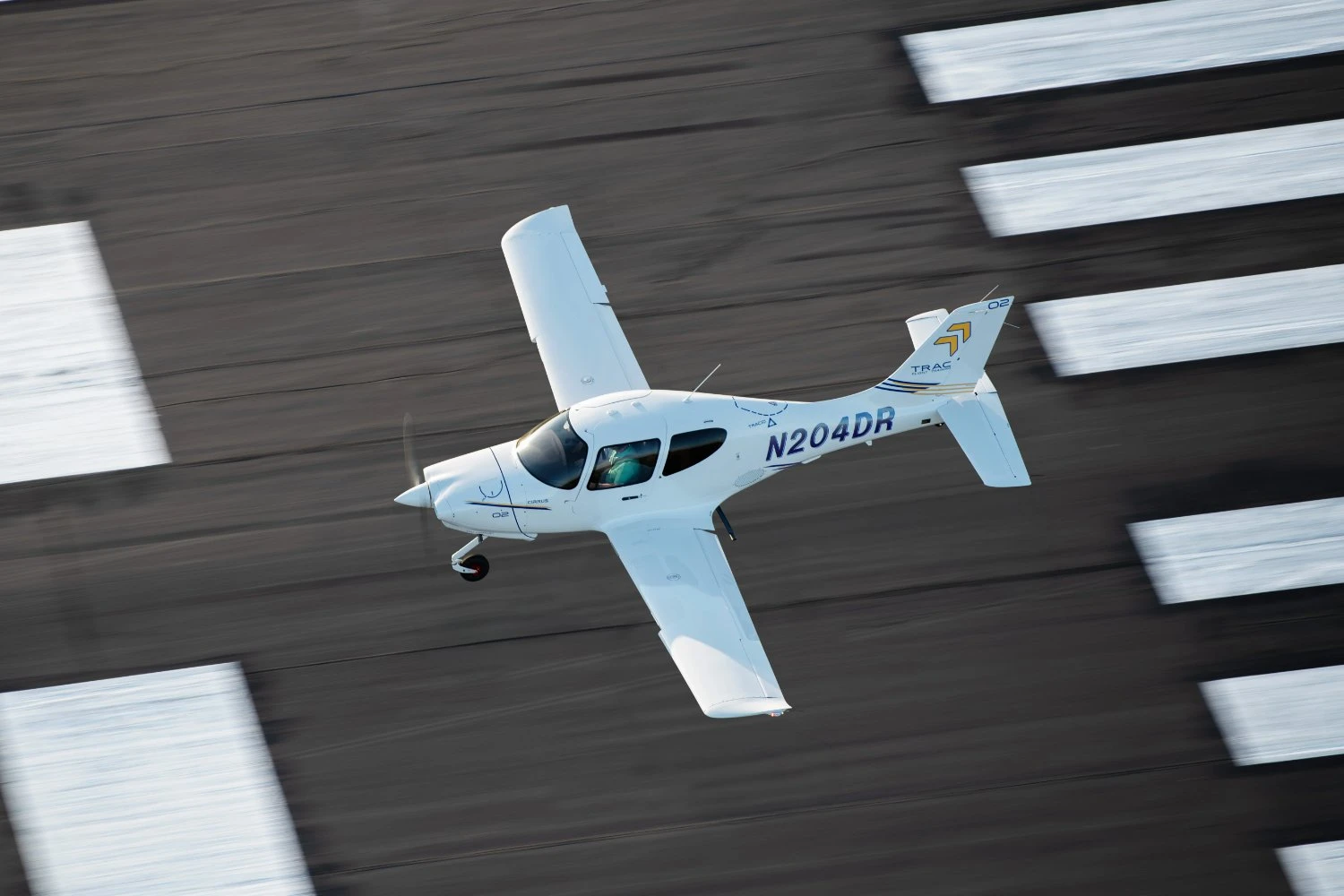 Cirrus TRAC10 aircraft