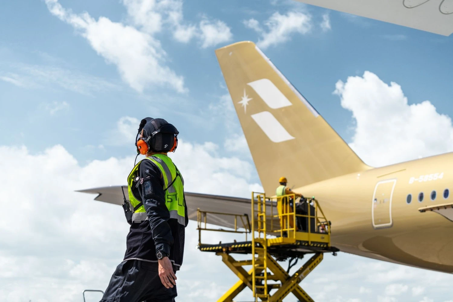 AIRSORAYAMA GOLD A350-1000