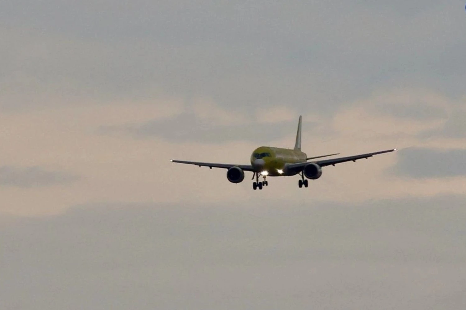 First serial-production MC-21 arrives at Zhukovsky to receive customer livery.