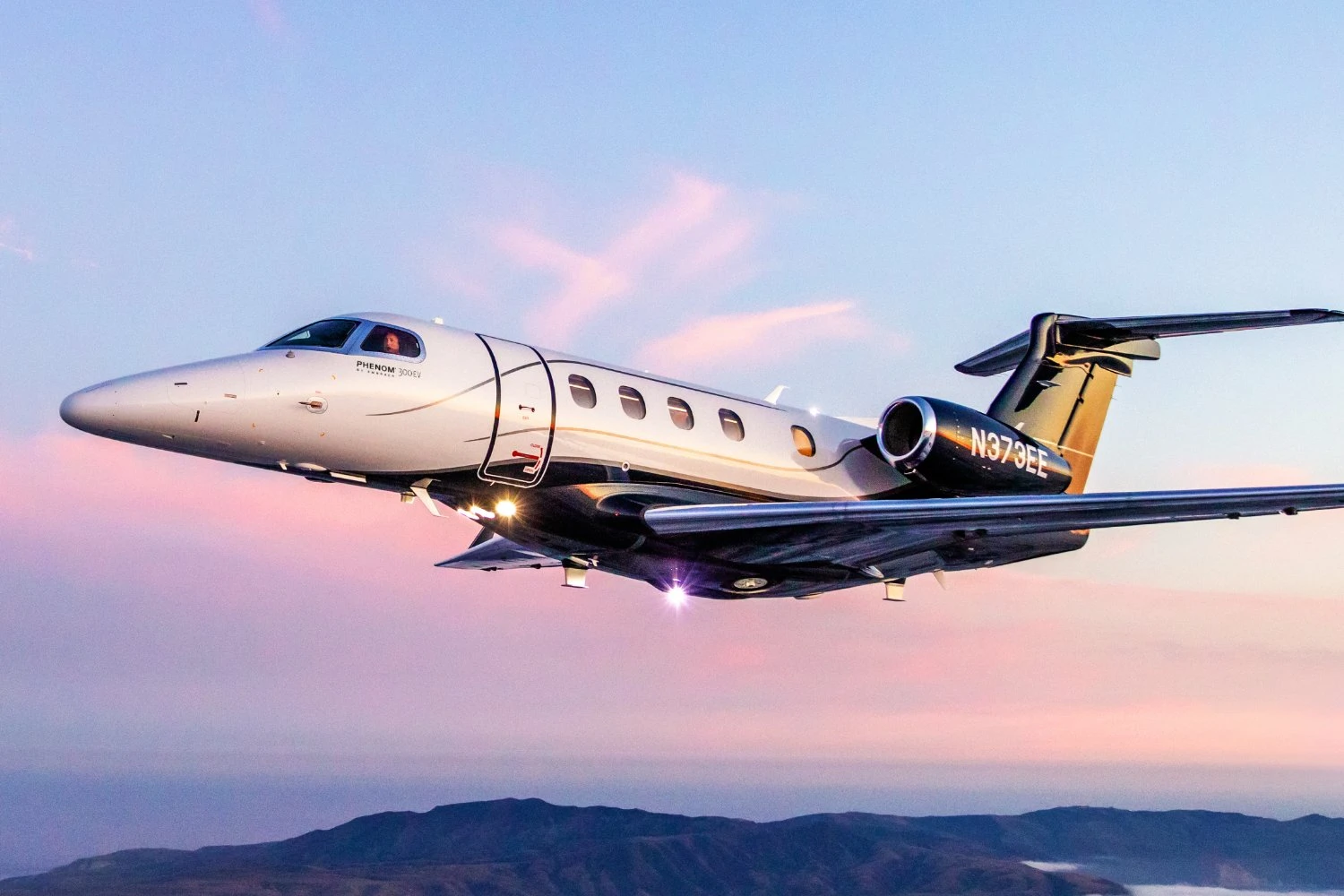 Phenom 300EV | EMBRAER