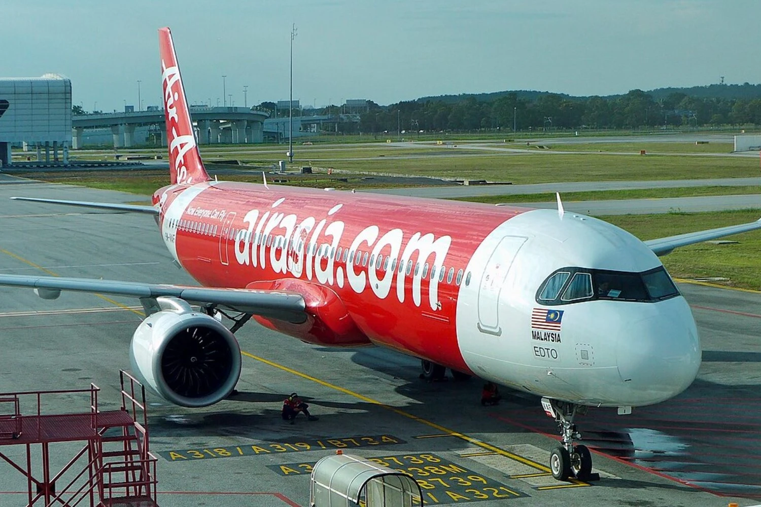 AirAsia Airbus A321neo at Kuala Lumpur International Airport | BAHNFREND