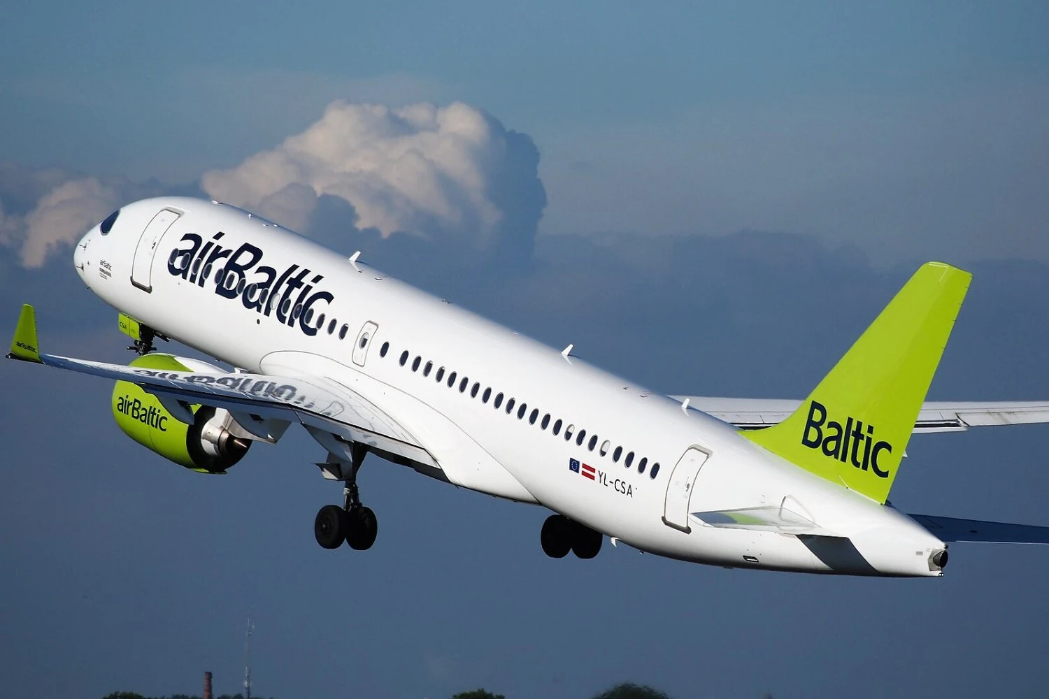 airBaltic A220-300 | ALF VAN BEEM