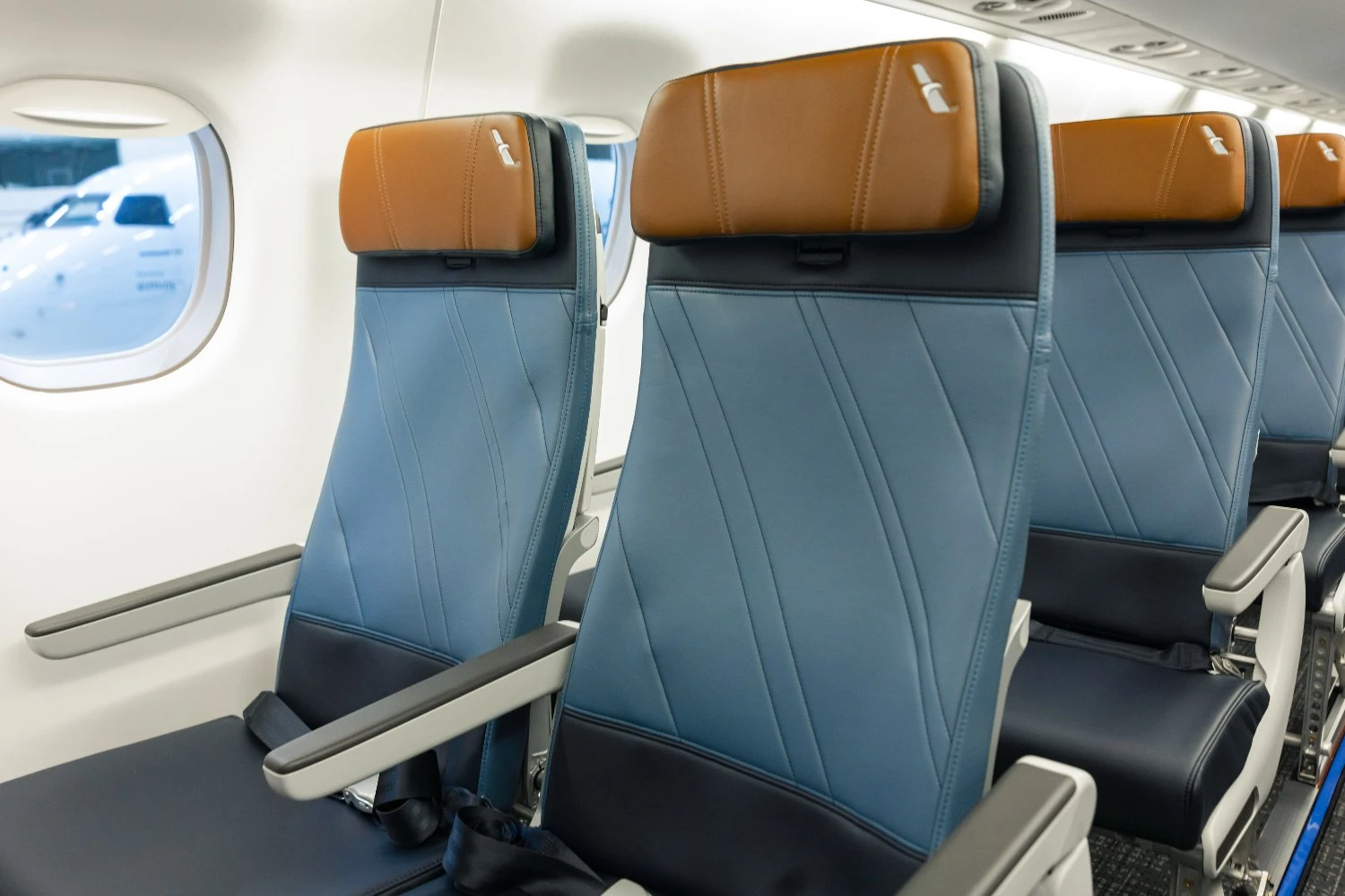 American Airlines E175 with new Recaro seats