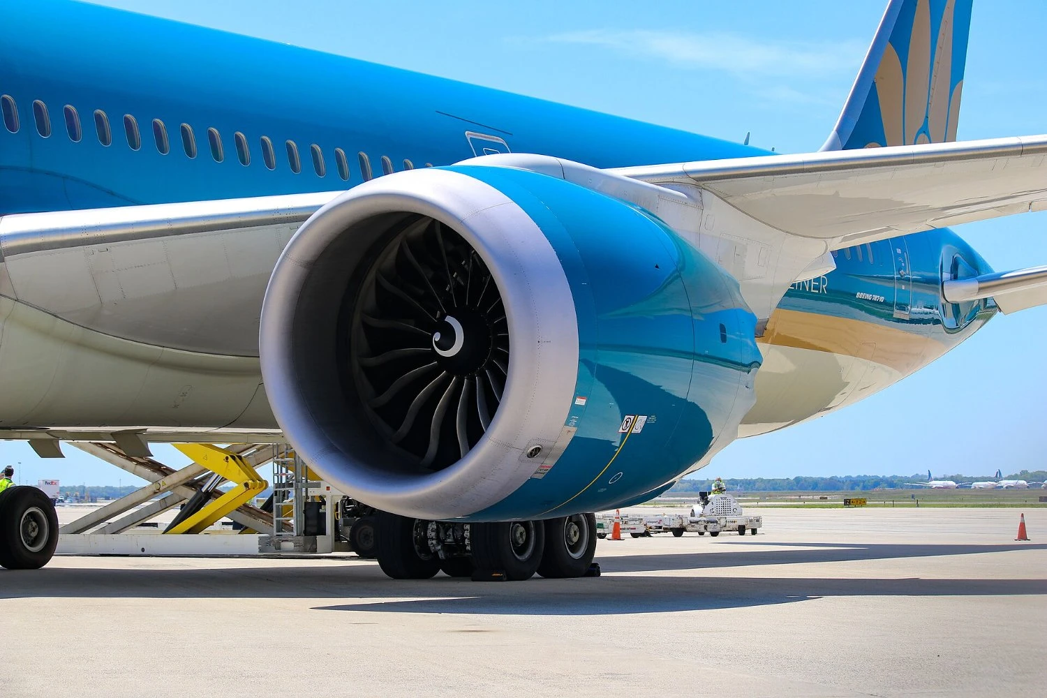 GEnx-1B turbofan engine | DYLAN T