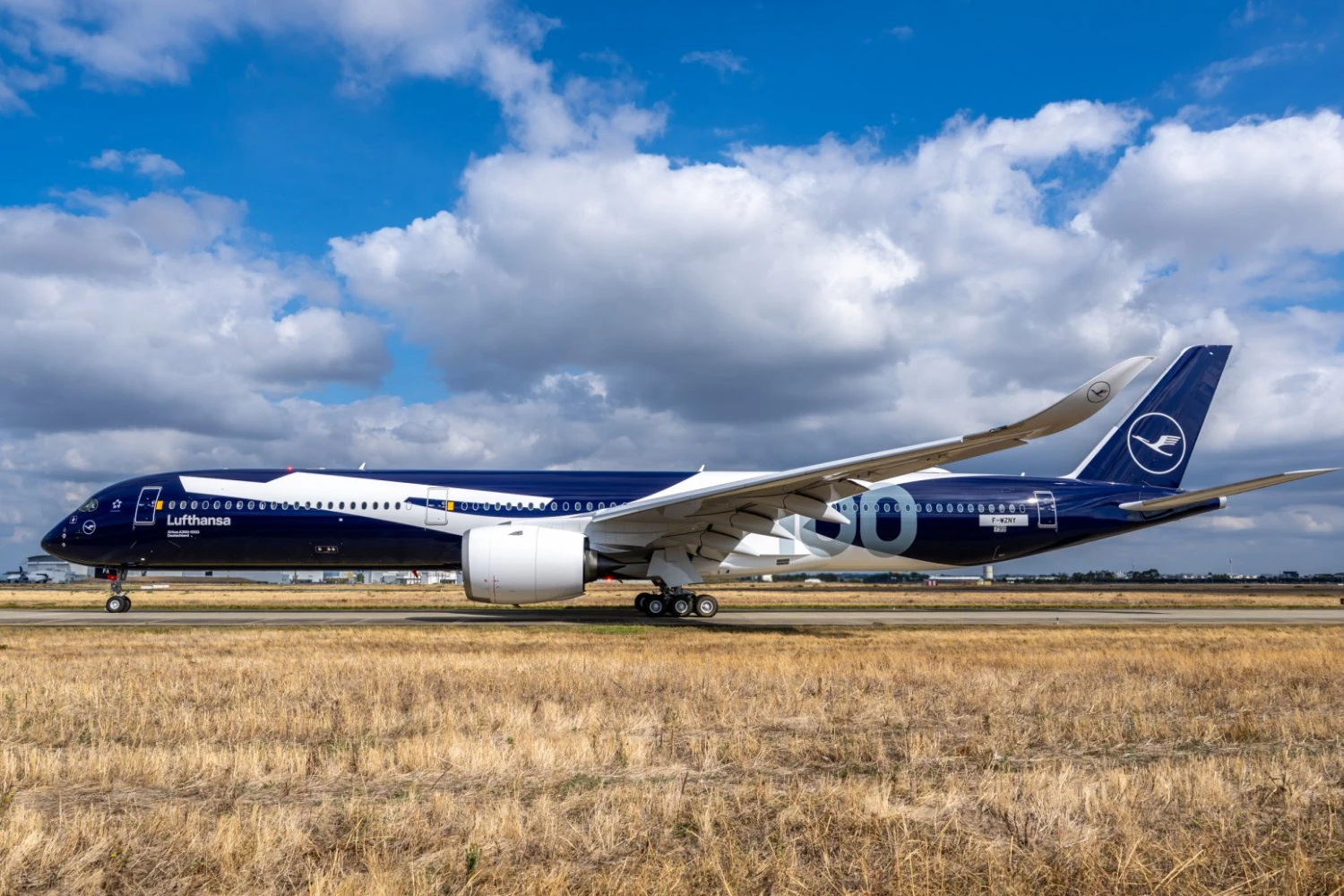 Lufthansa Airbus A350-1000 D-AIFA | LUFTHANSA