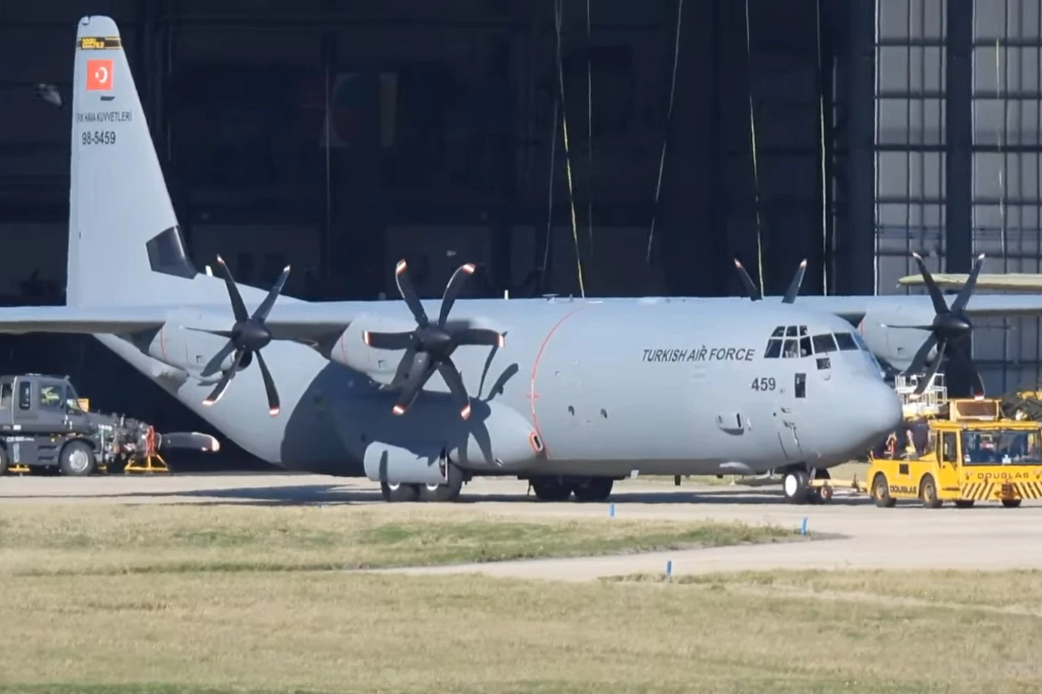 The first Turkish Air Force C-130J-30 98-5459 | TRAILSPOTTER