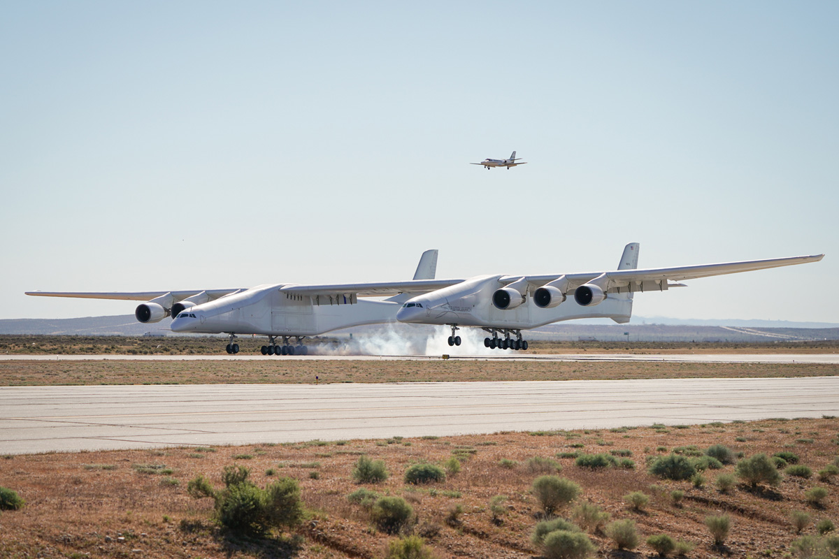 The Stratolaunch lands after 2 hours and 30 minutes of flight - Air ...
