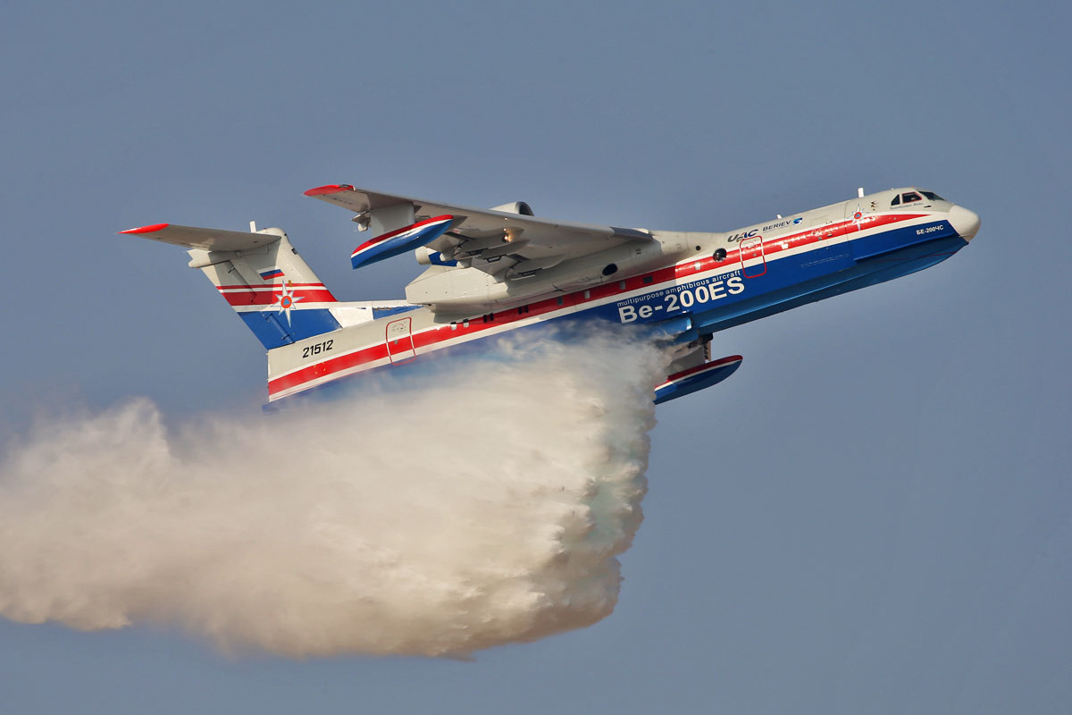 Russian Amphibious Beriev BE-200ES Drops Water in Dubai Airshow