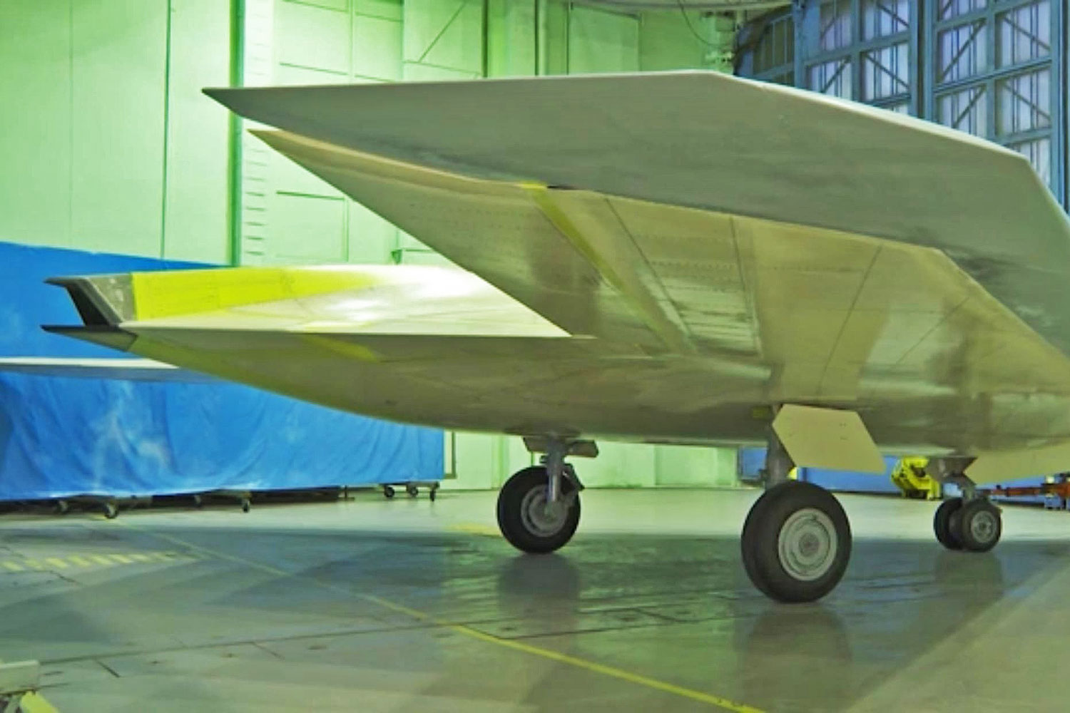 erotisk indendørs inch Drone S-70 Okhotnik has a second prototype - Air Data News