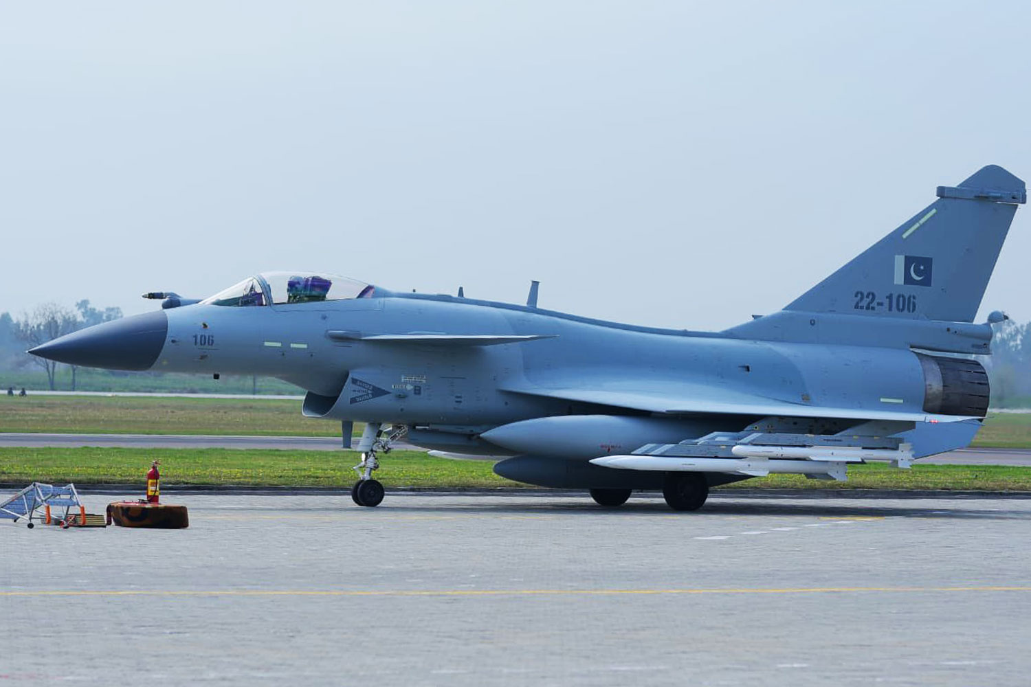 Pakistan Air Force takes delivery of the first Chinese J-10C fighter jets 