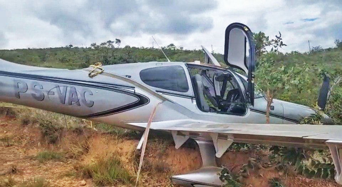Seis pessoas sobrevivem a falha de voo do Cirrus SR22 após lançamento de paraquedas no Brasil