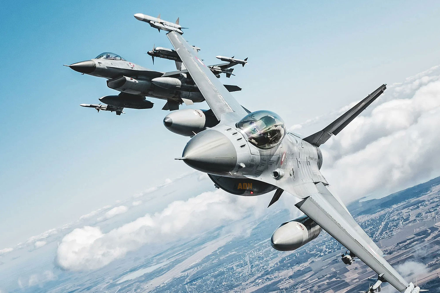 La compra de nuevos aviones de combate por parte de Argentina debería dejarse en manos del próximo gobierno