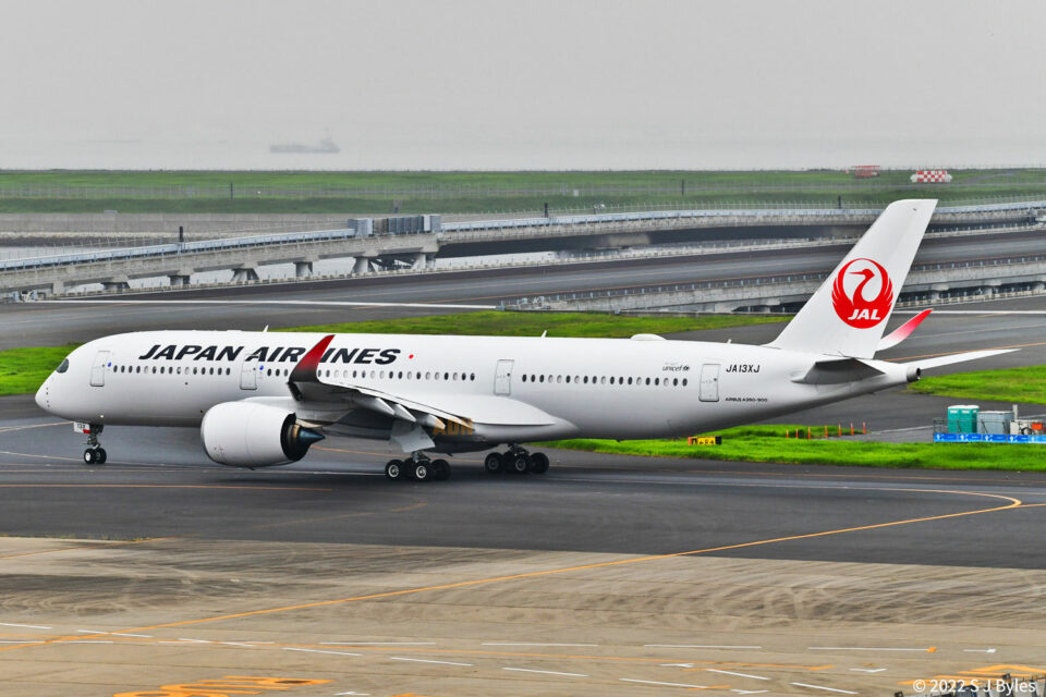 Japan Airlines Airbus A350-900 JA13XJ registration