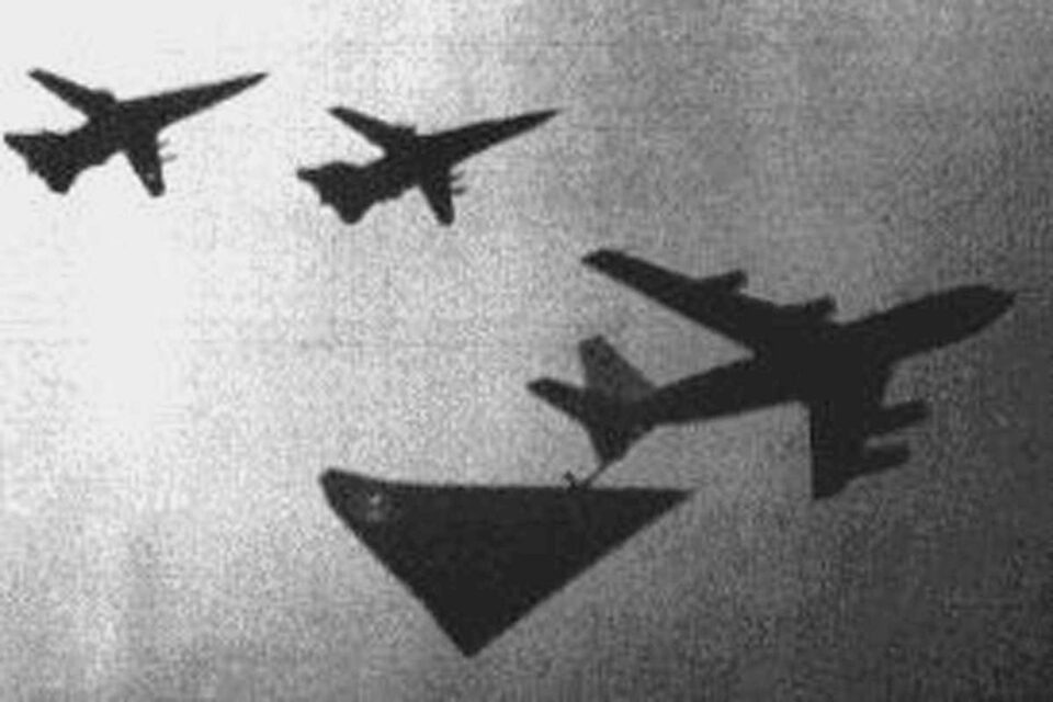 The fraudulent image that recreates the alleged observation of a secret plane in the North Sea in 1989